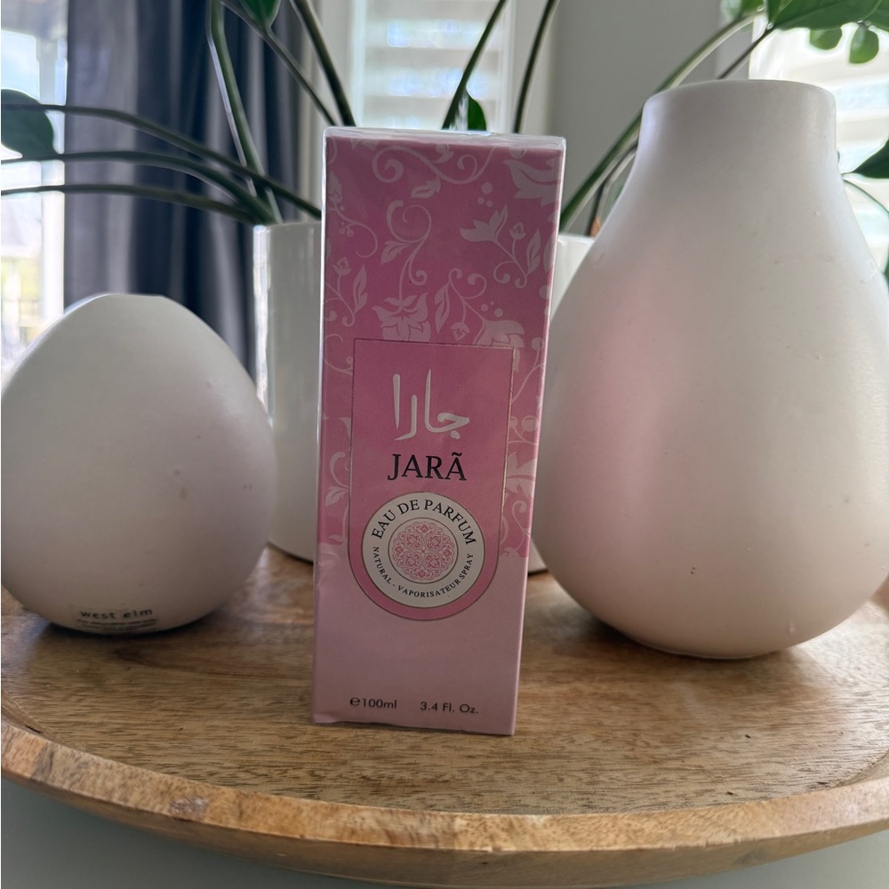Jara Eau de Parfum Pink Floral Box